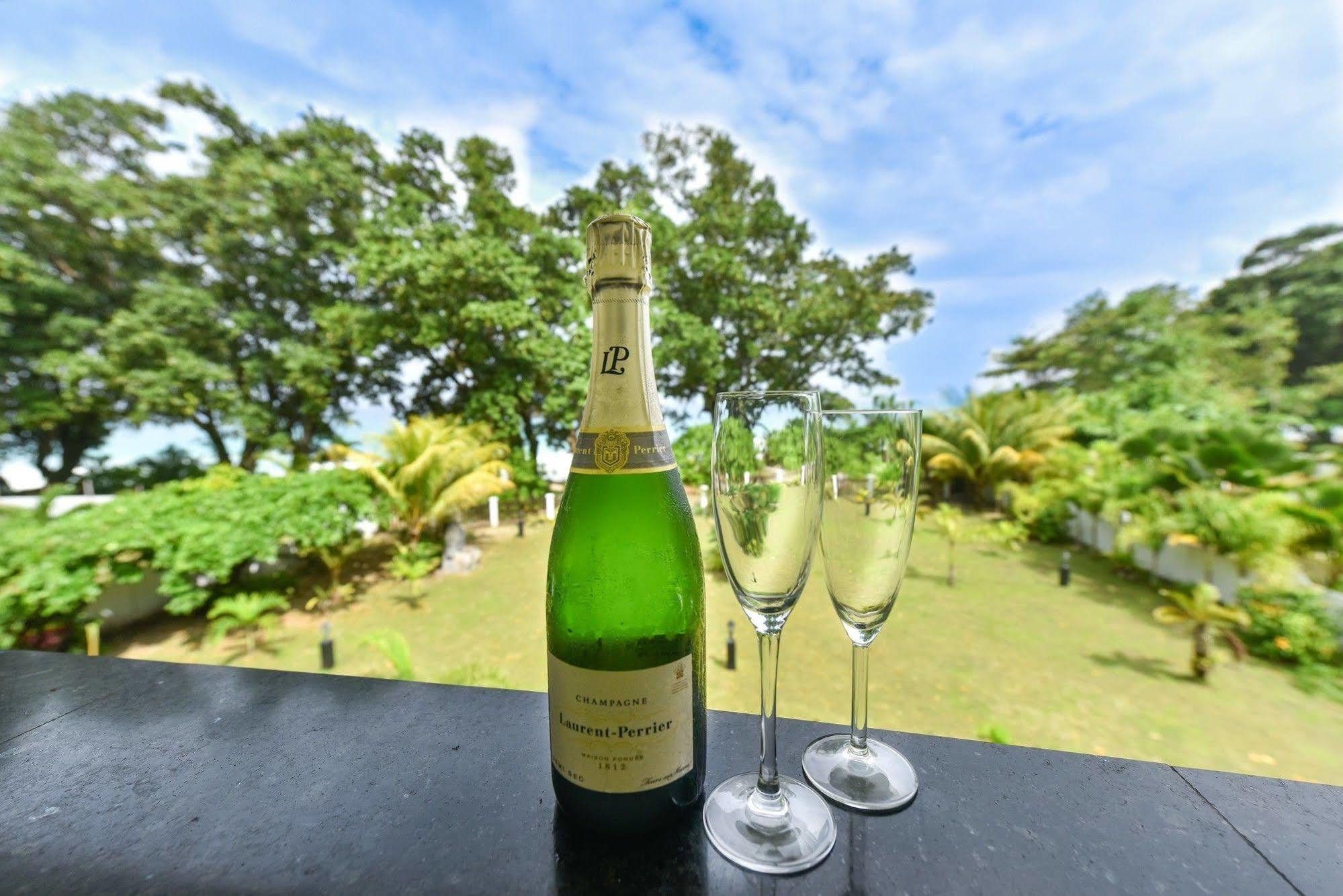 Chateau Elysium Beau Vallon  Extérieur photo